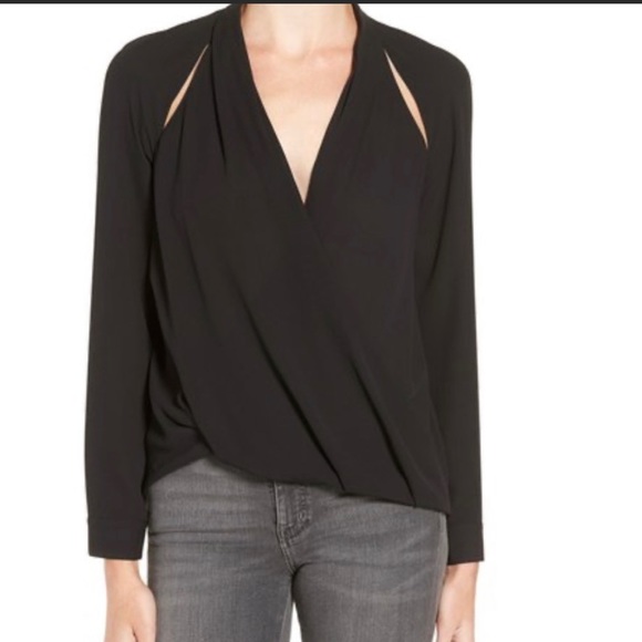 Trouve Tops - TROUVE SURPLICE CUTOUT TOP SIZE XS